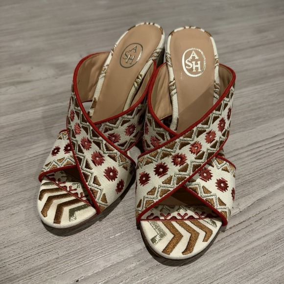 ASH Red Aztec Embroidered Adel Round Toe Block Heel Slip On Heel Sandal 7.5 / 38 - Picture 5 of 9